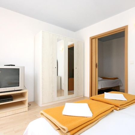Apartments By The Sea Promajna, Makarska - 2673 Kamer foto