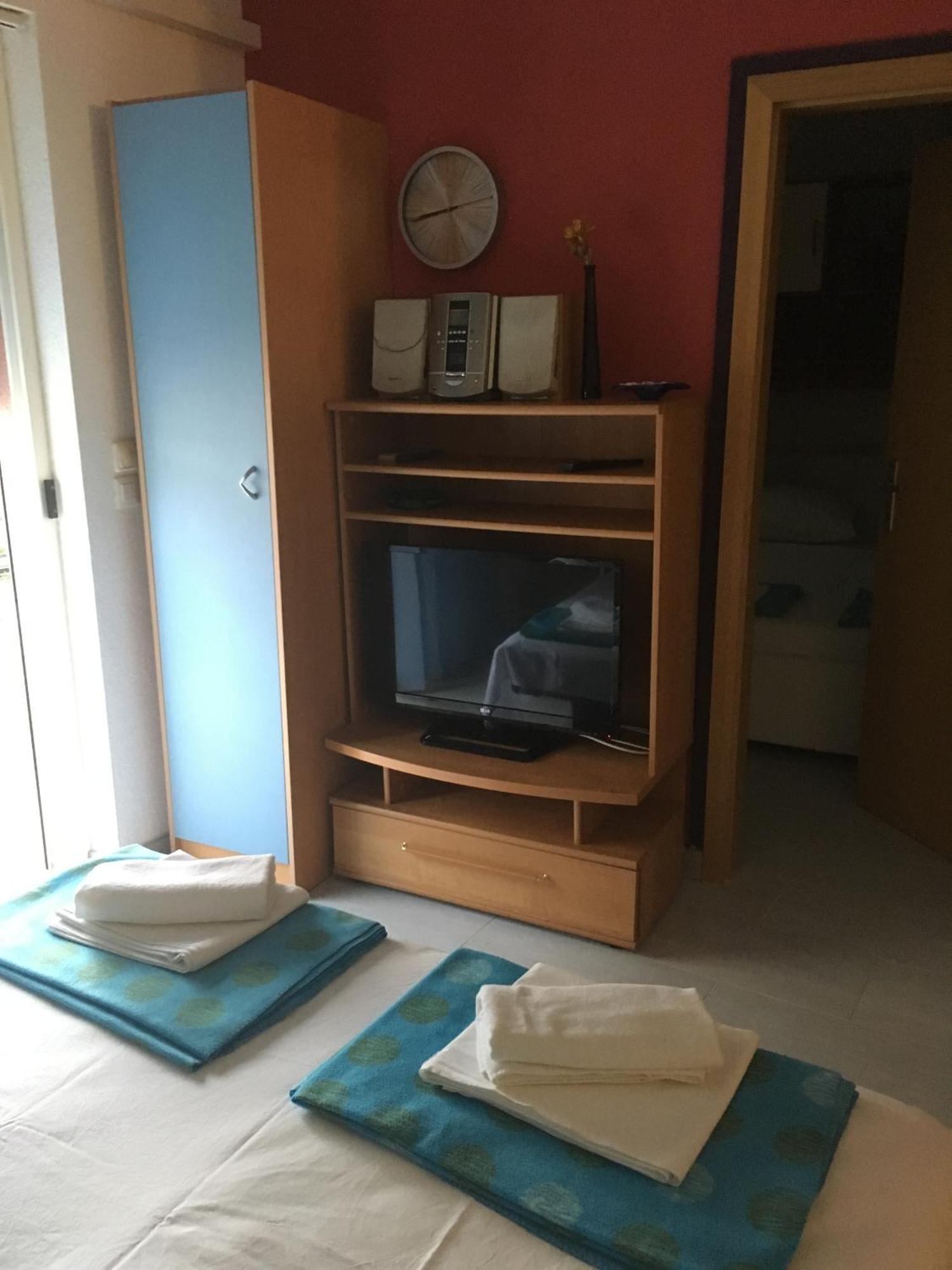 Apartments By The Sea Promajna, Makarska - 2673 Kamer foto